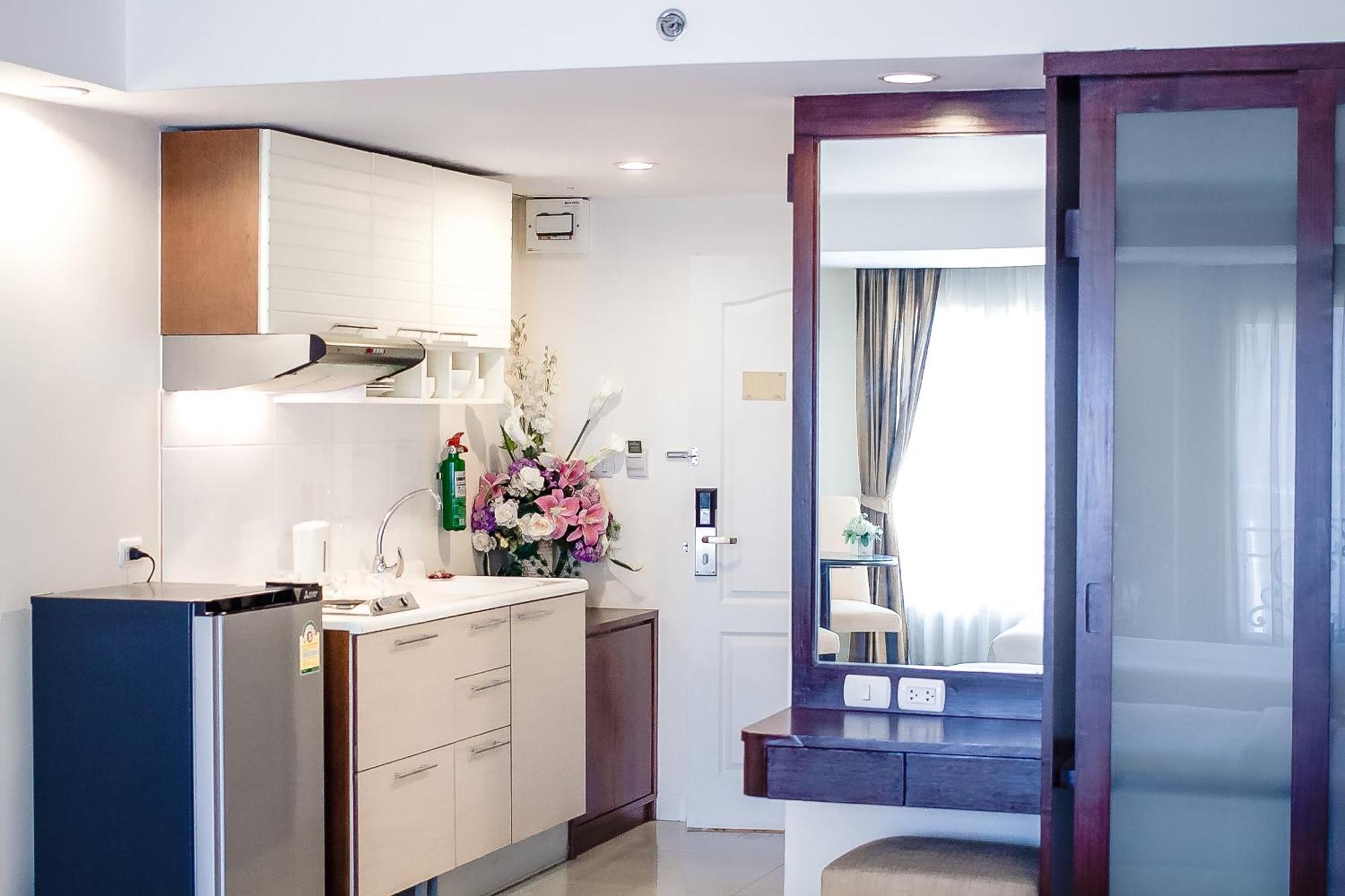 Romance Hotel Bangna Bangkok Extérieur photo