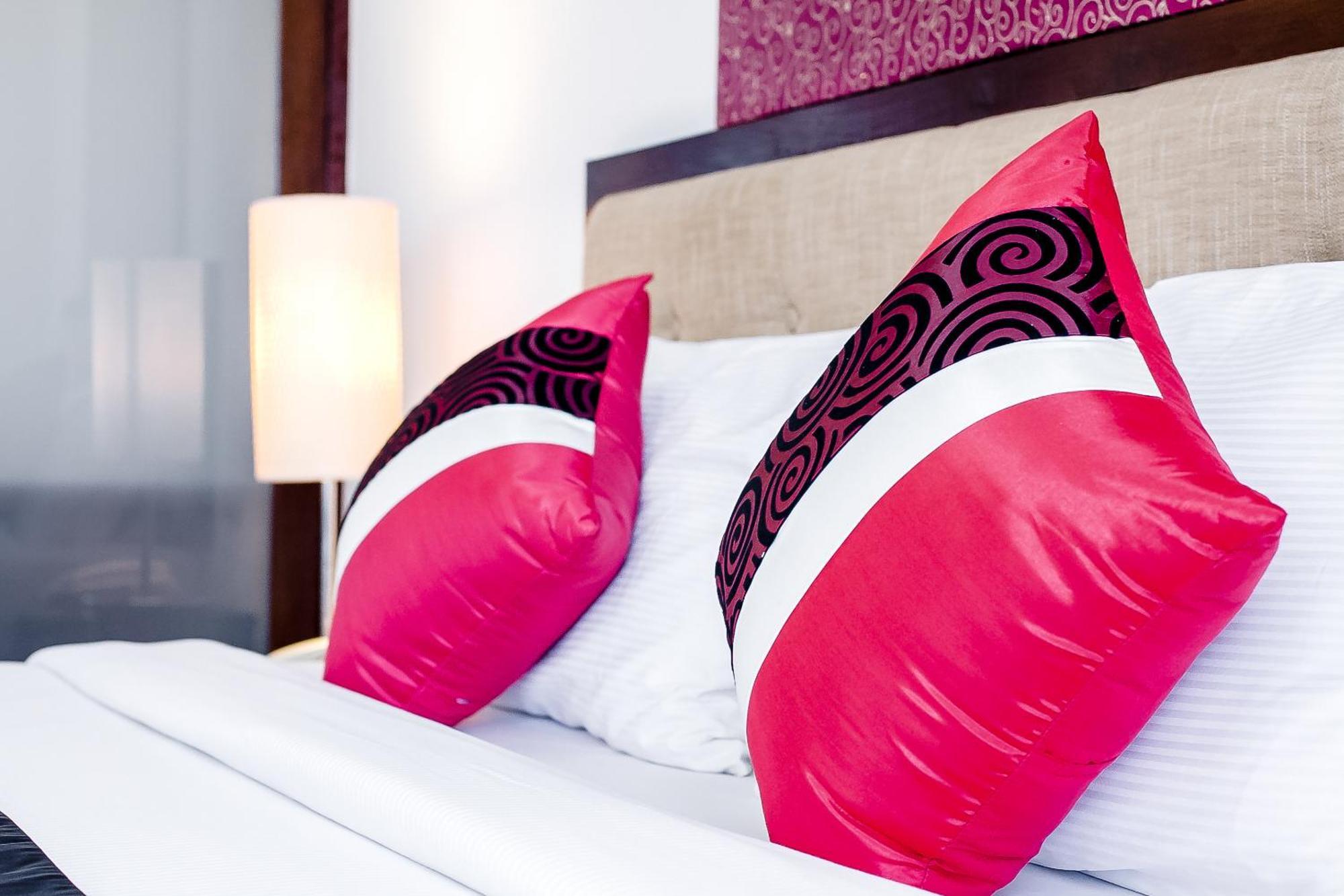 Romance Hotel Bangna Bangkok Extérieur photo