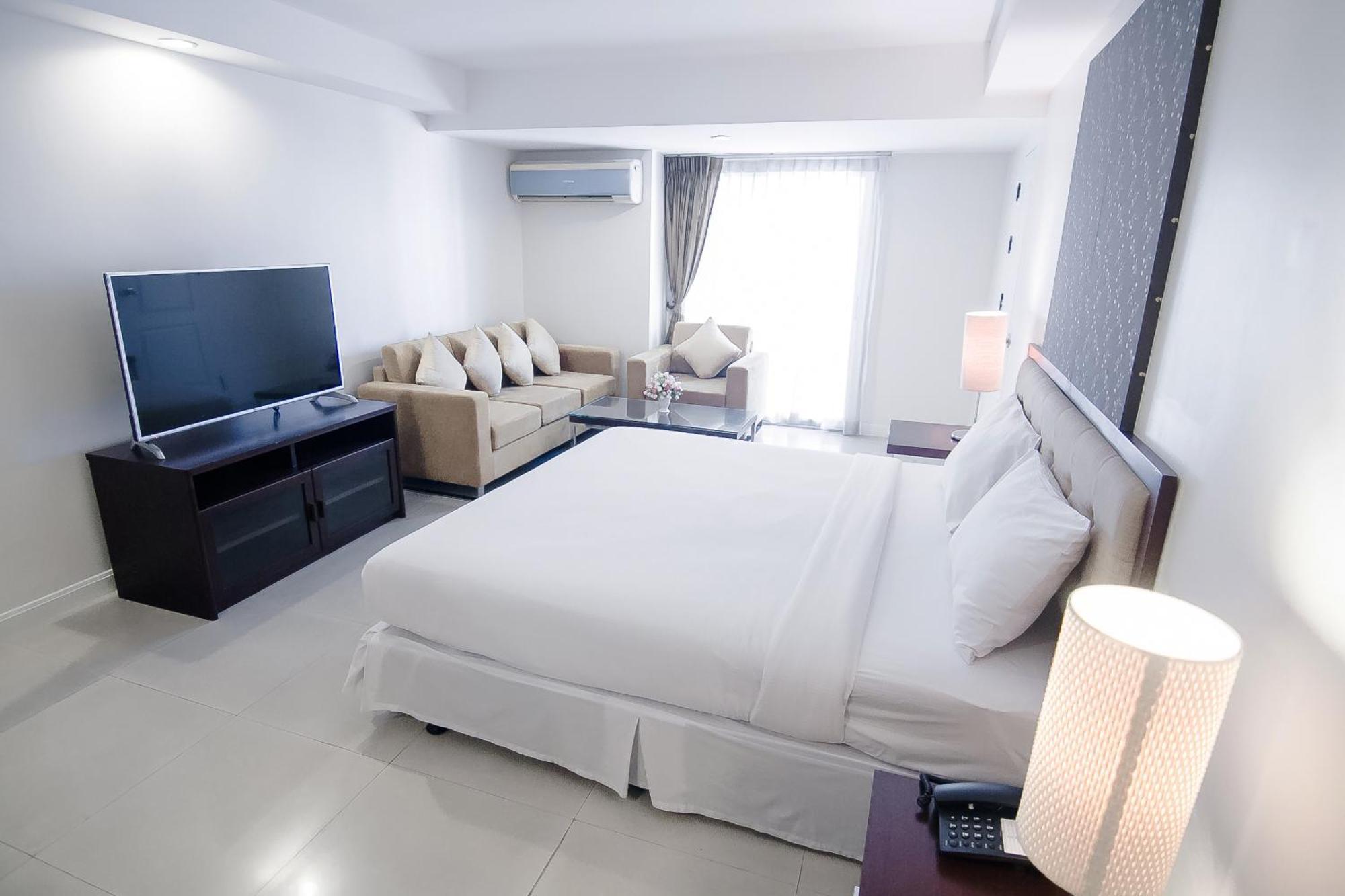 Romance Hotel Bangna Bangkok Extérieur photo