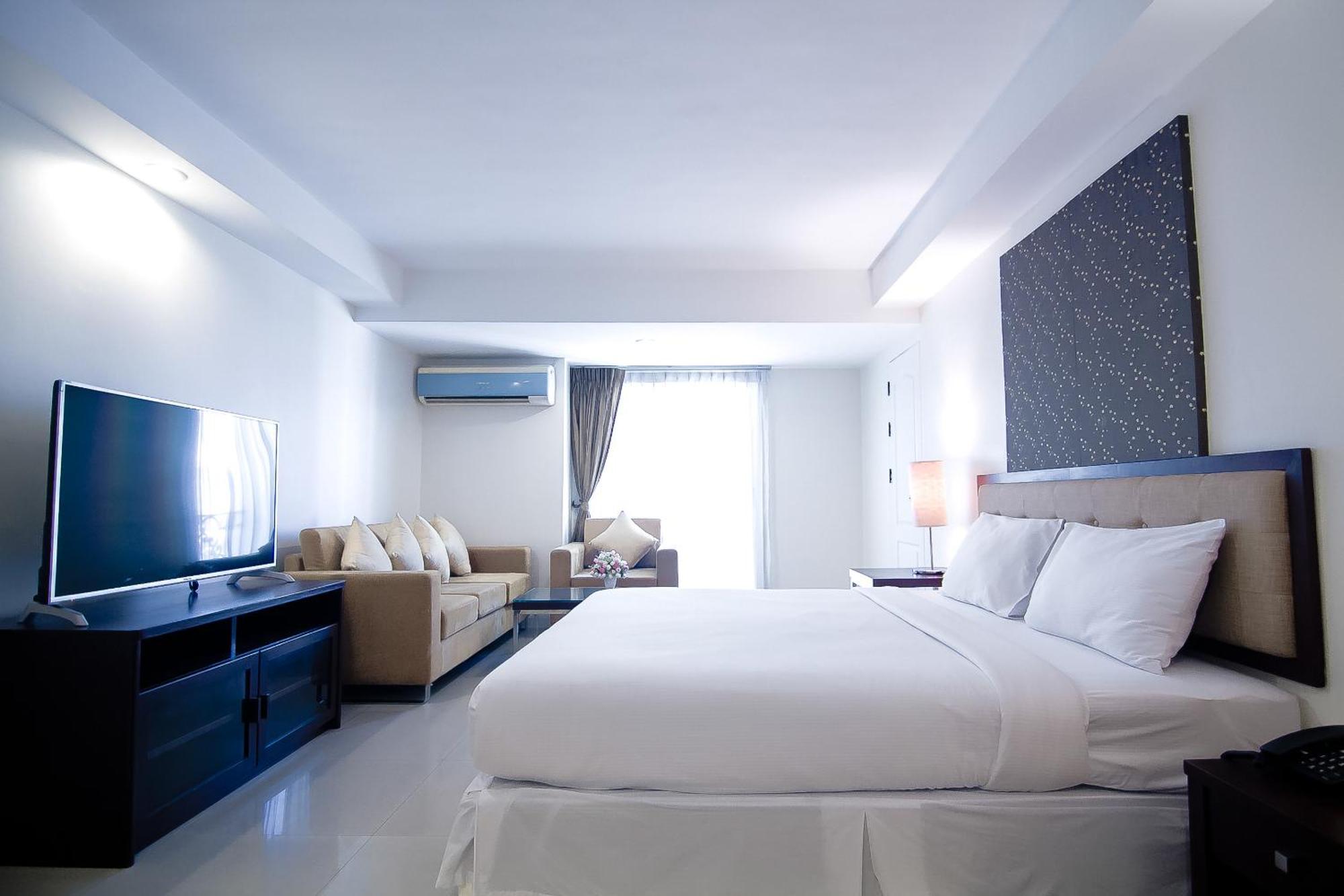Romance Hotel Bangna Bangkok Extérieur photo