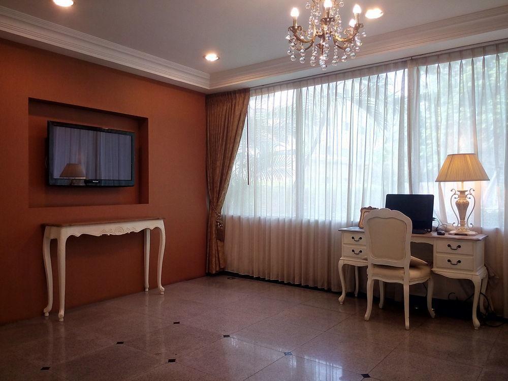 Romance Hotel Bangna Bangkok Extérieur photo
