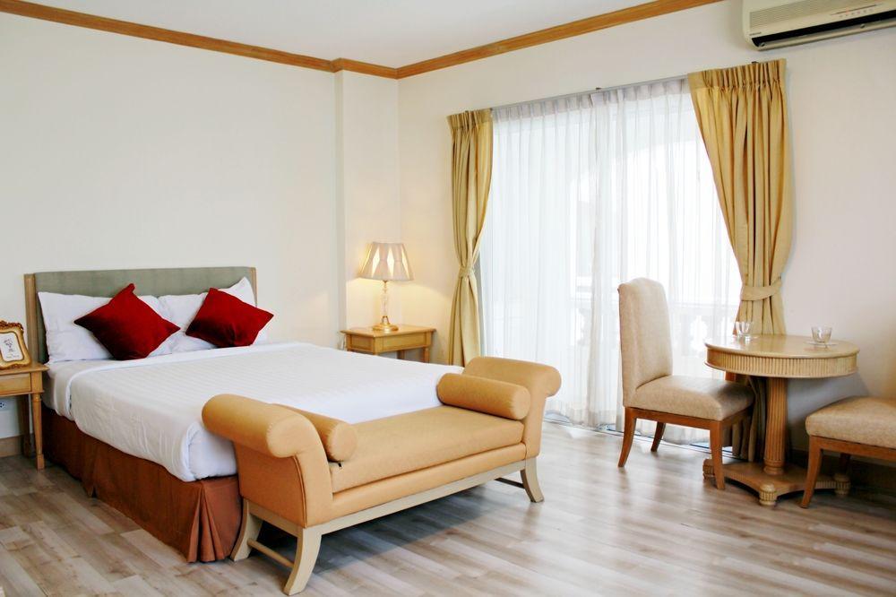 Romance Hotel Bangna Bangkok Extérieur photo