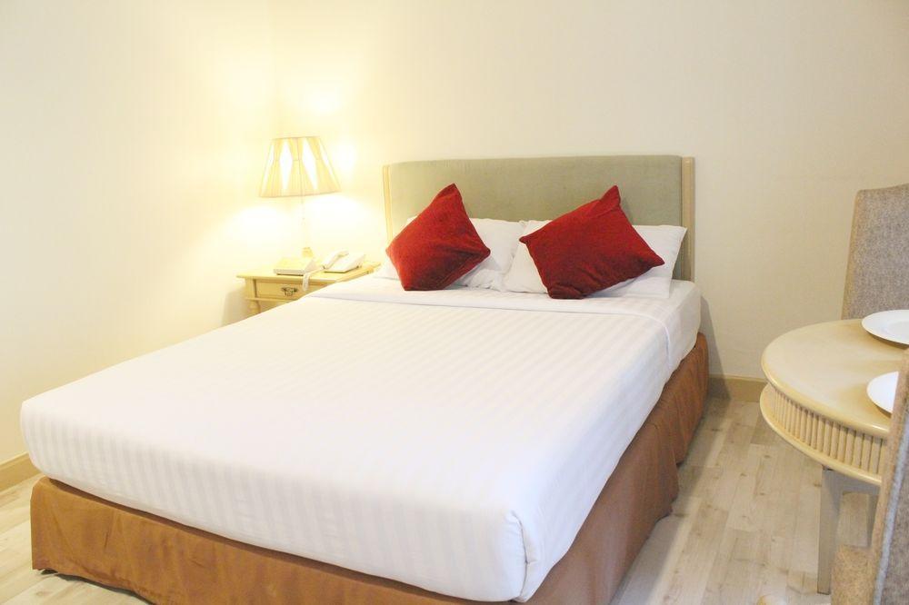Romance Hotel Bangna Bangkok Extérieur photo