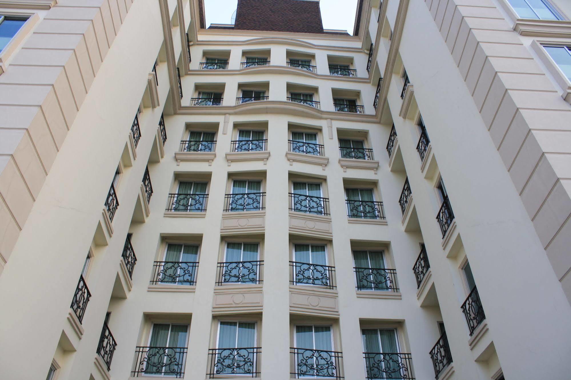 Romance Hotel Bangna Bangkok Extérieur photo